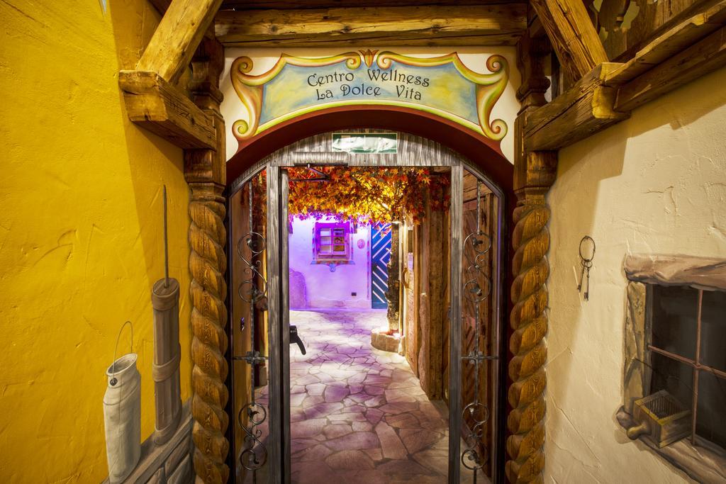 פאסו סן פלגרינו Hotel Arnika Wellness מראה חיצוני תמונה